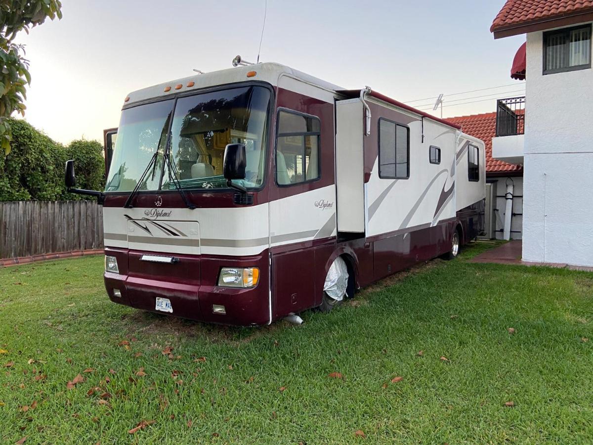 Remodeled And Comfortable Rv - Free Parking Маями Екстериор снимка