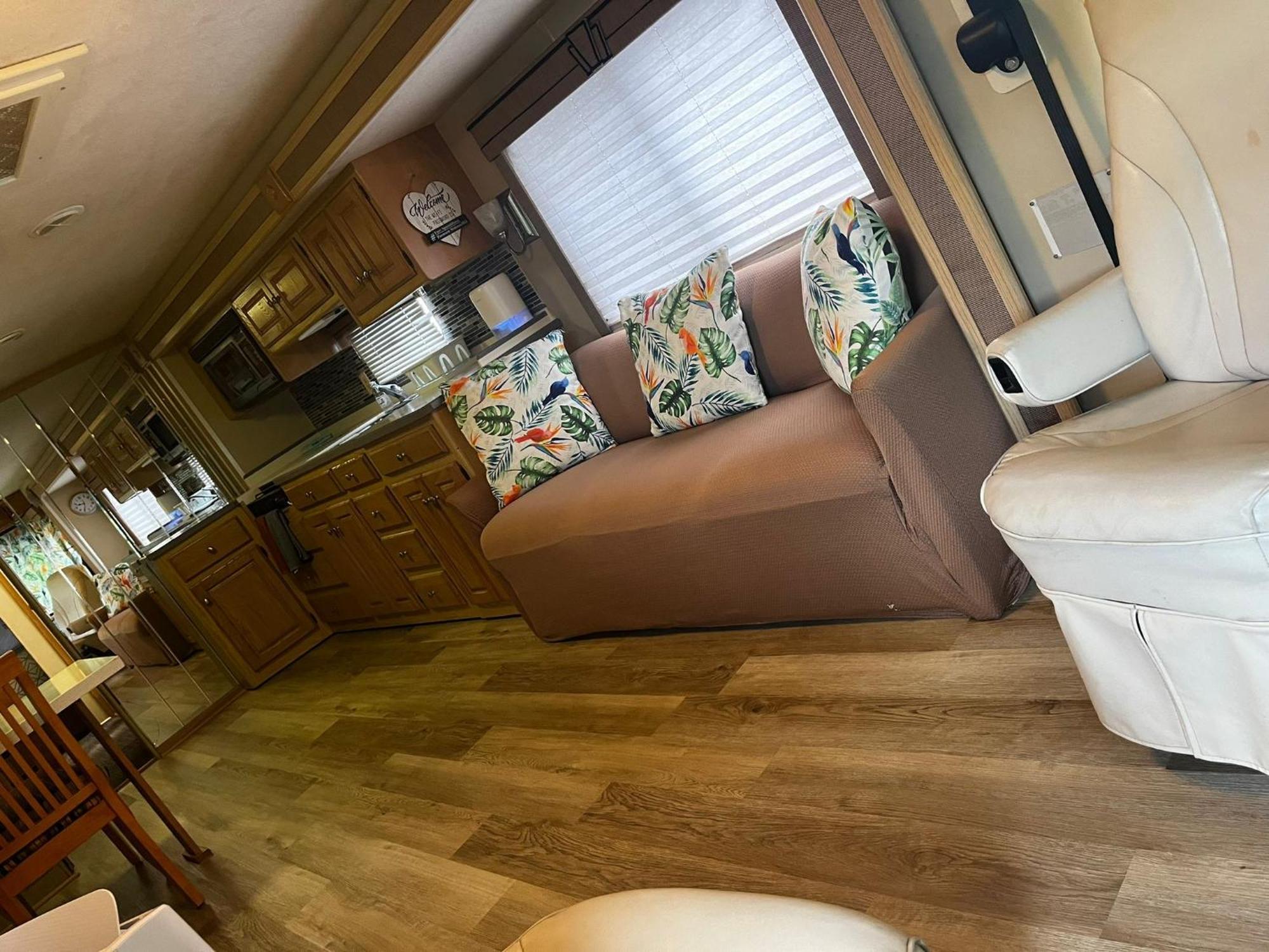 Remodeled And Comfortable Rv - Free Parking Маями Екстериор снимка