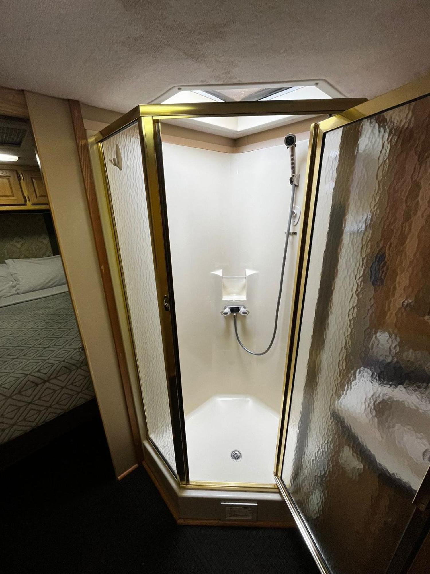 Remodeled And Comfortable Rv - Free Parking Маями Екстериор снимка